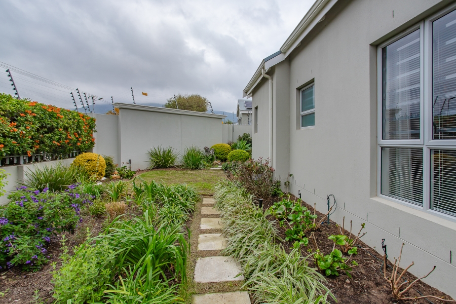 To Let 2 Bedroom Property for Rent in Paarl North Western Cape